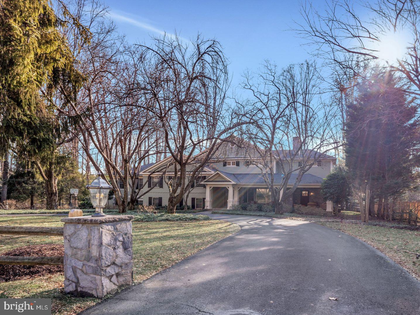WILLIAMSBURG GARDENS - Residential
