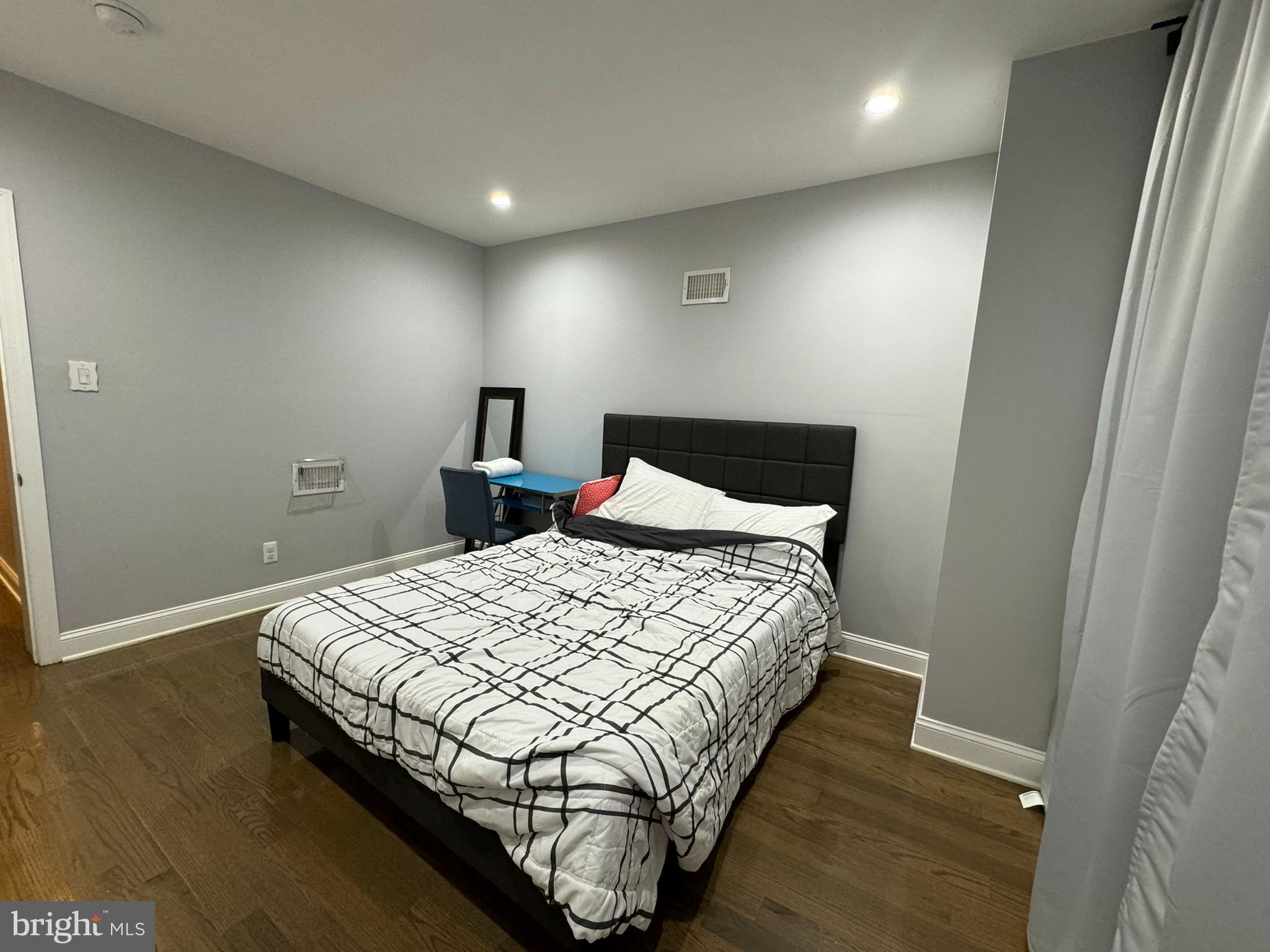 WHITMAN - Residential