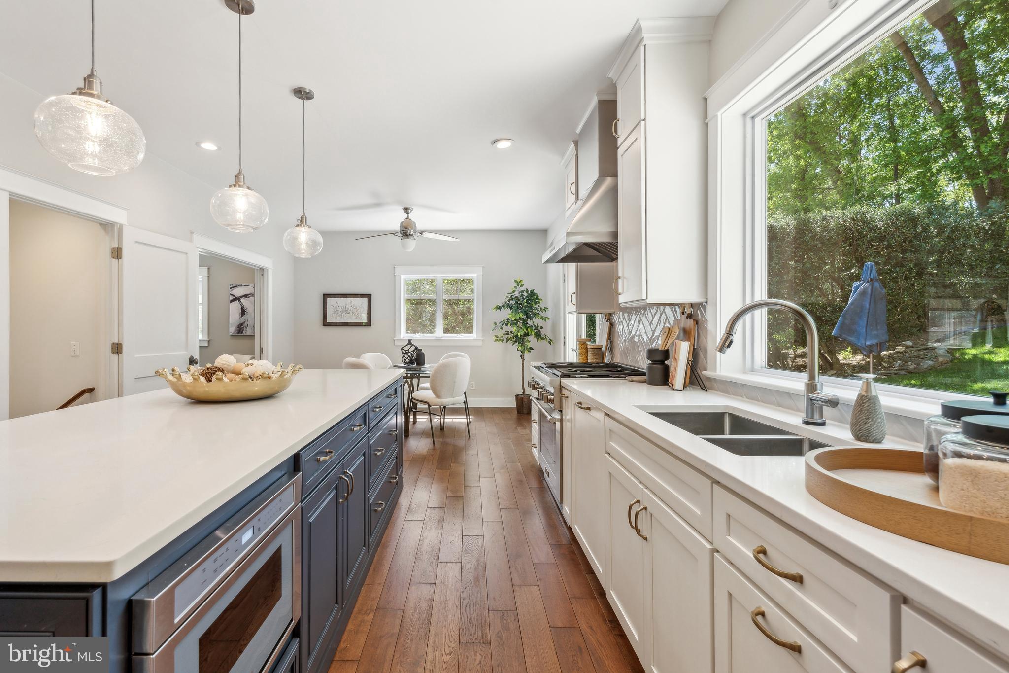 BROYHILL HILLS - Residential
