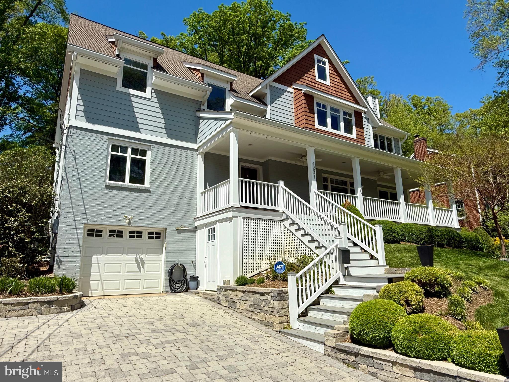 BROYHILL HILLS - Residential
