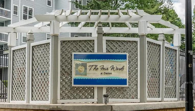 THE FOUR WINDS AT OAKTON - Residential