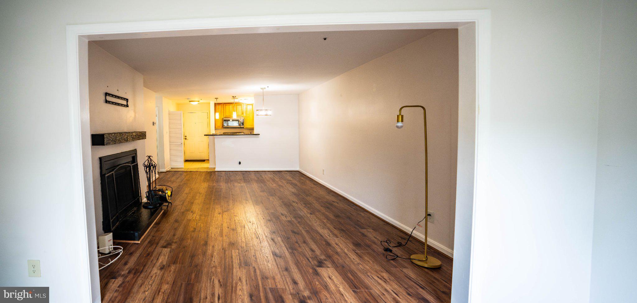 THE FOUR WINDS AT OAKTON - Residential