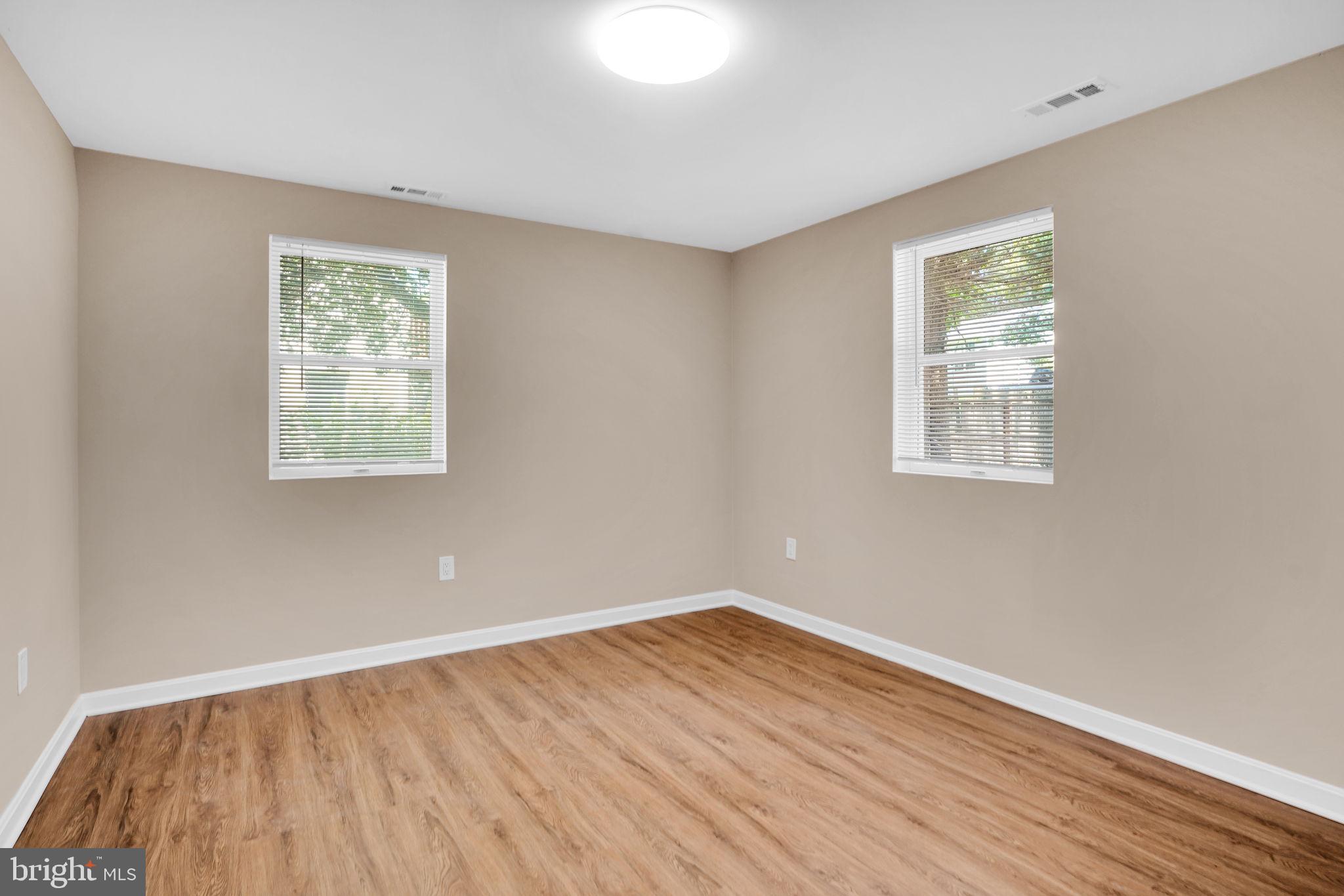 BAY BERRY - Residential