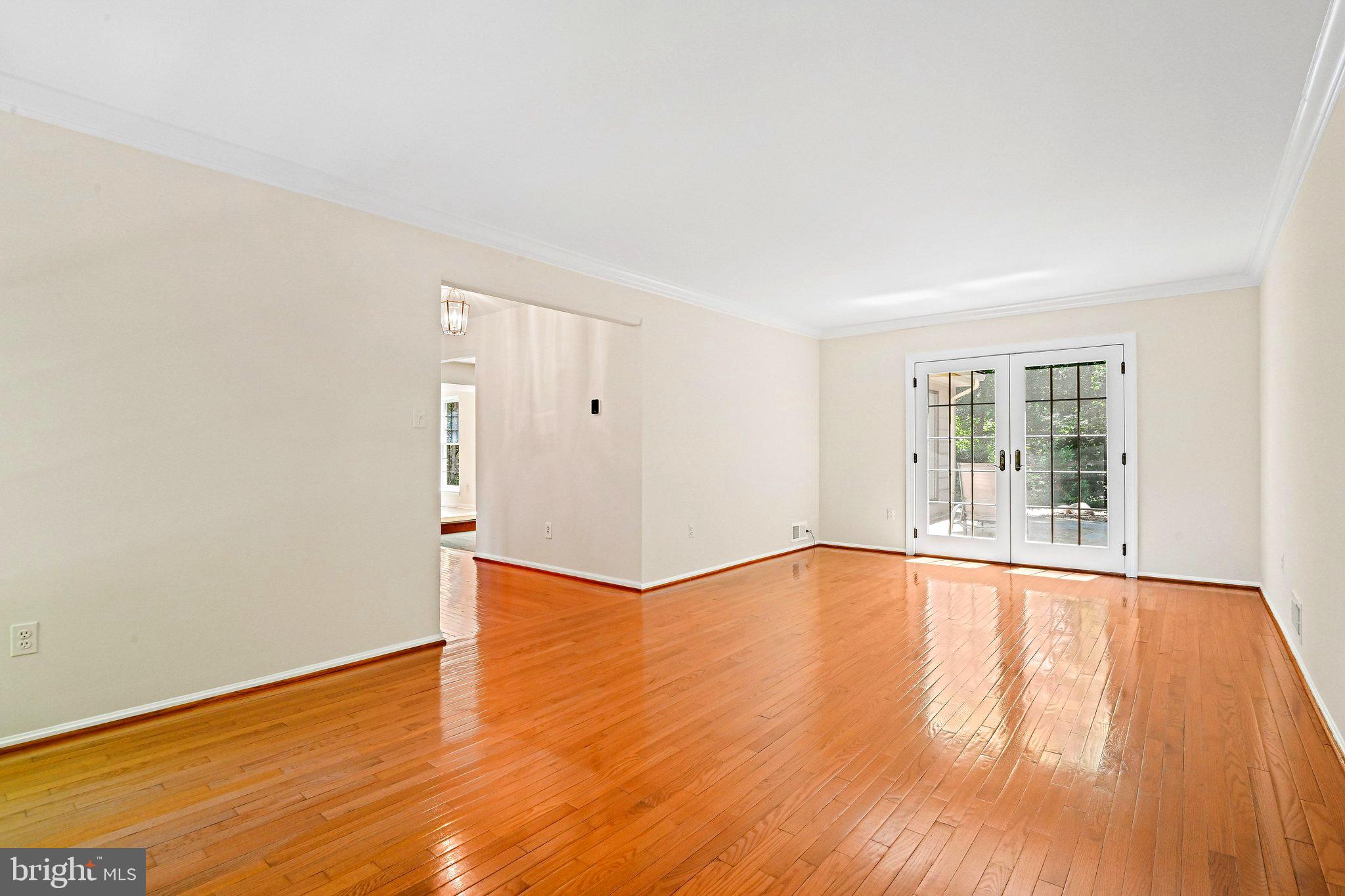 RESTON - Residential