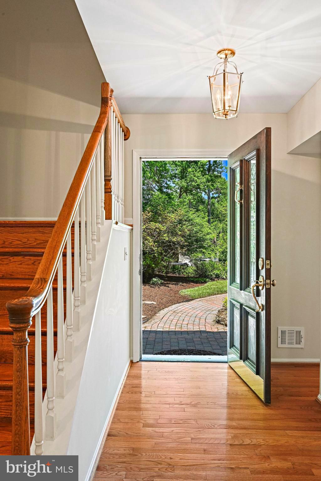 RESTON - Residential