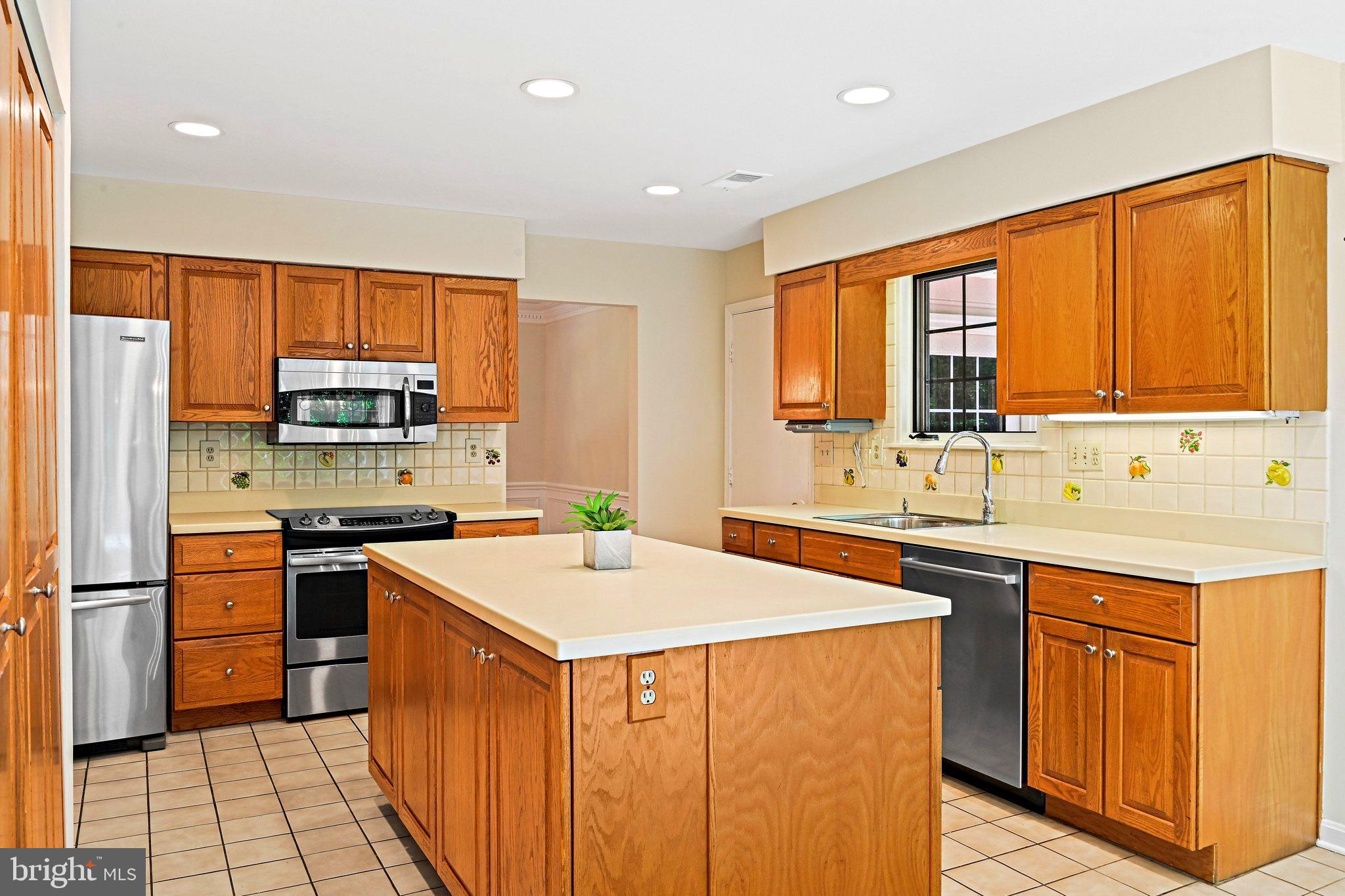 RESTON - Residential