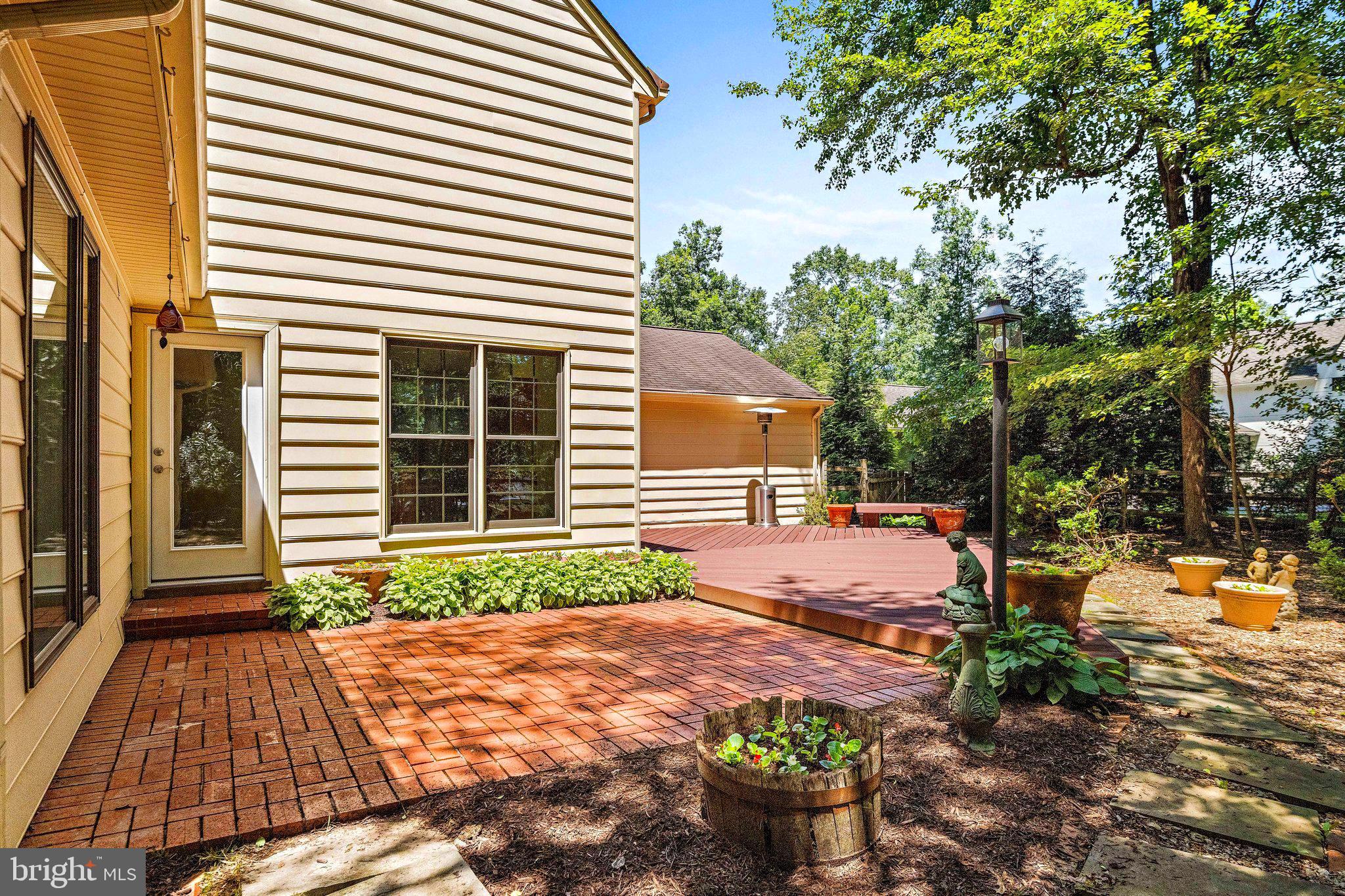RESTON - Residential