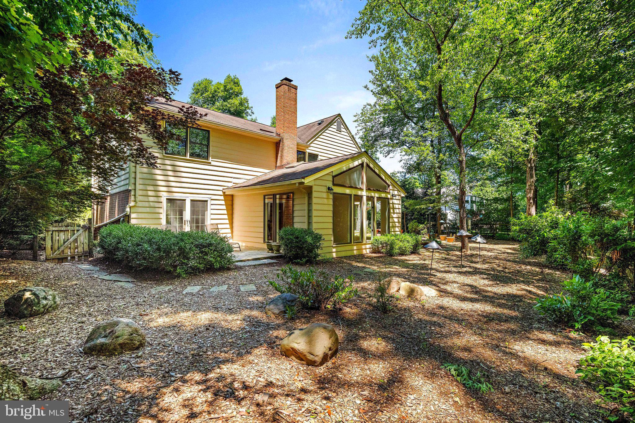 RESTON - Residential