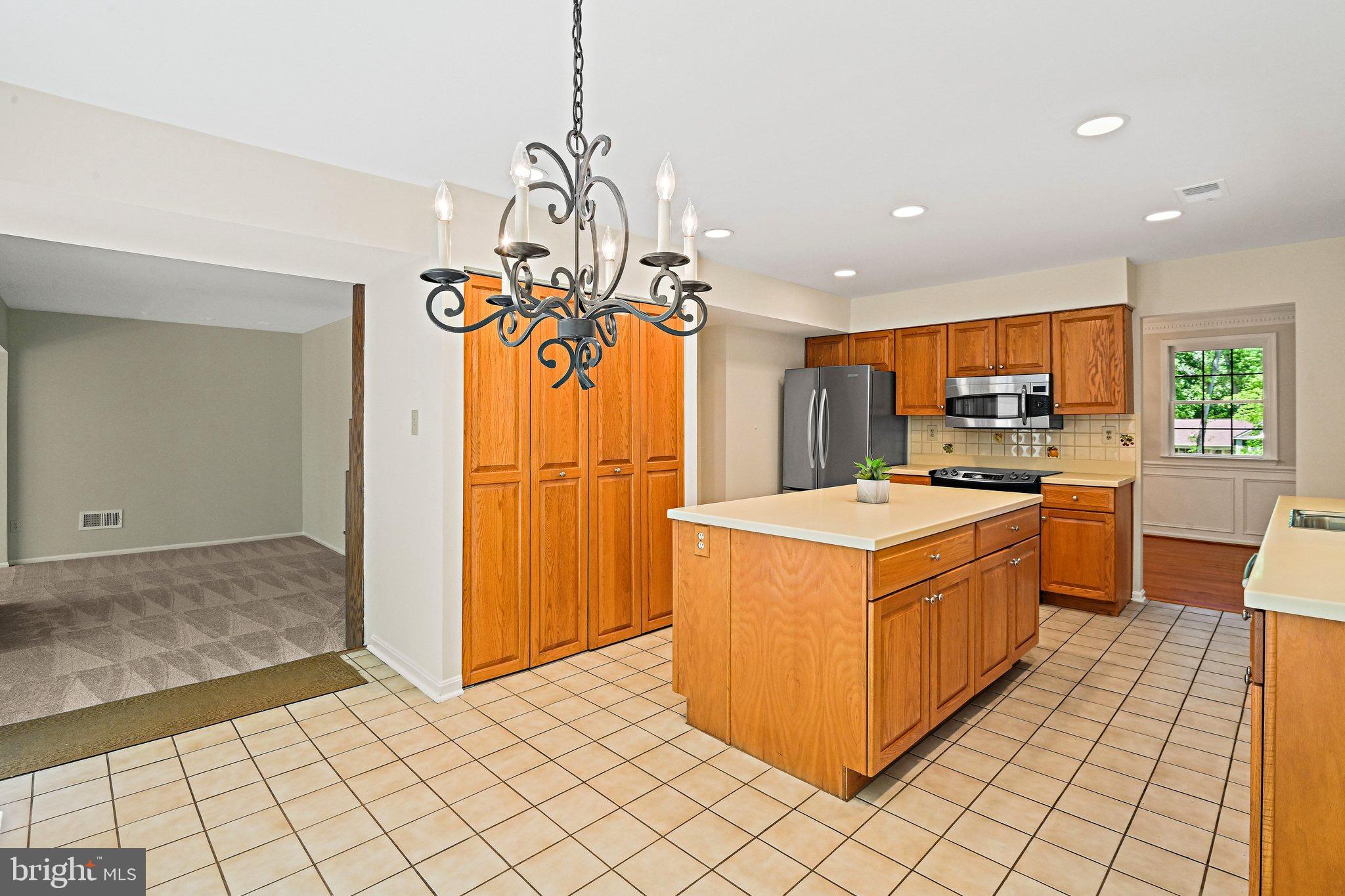 RESTON - Residential