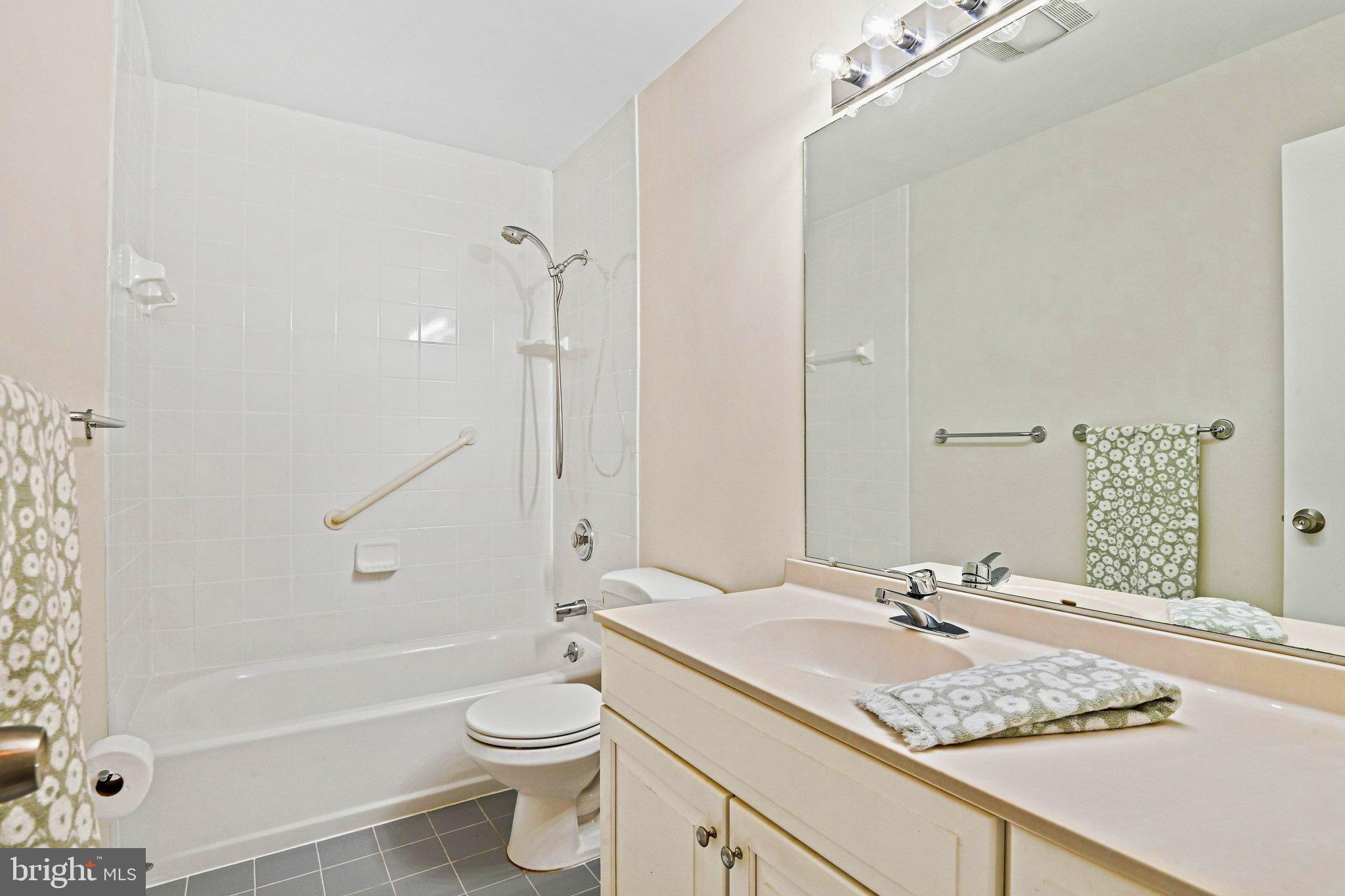 RESTON - Residential