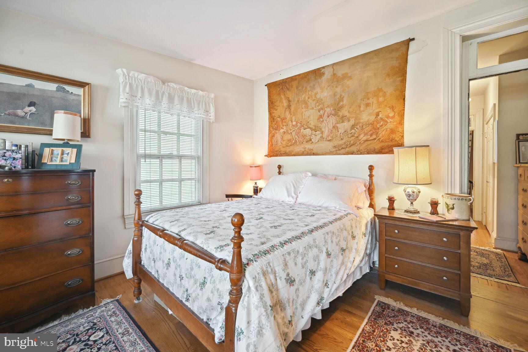 CAPITOL HILL - Residential