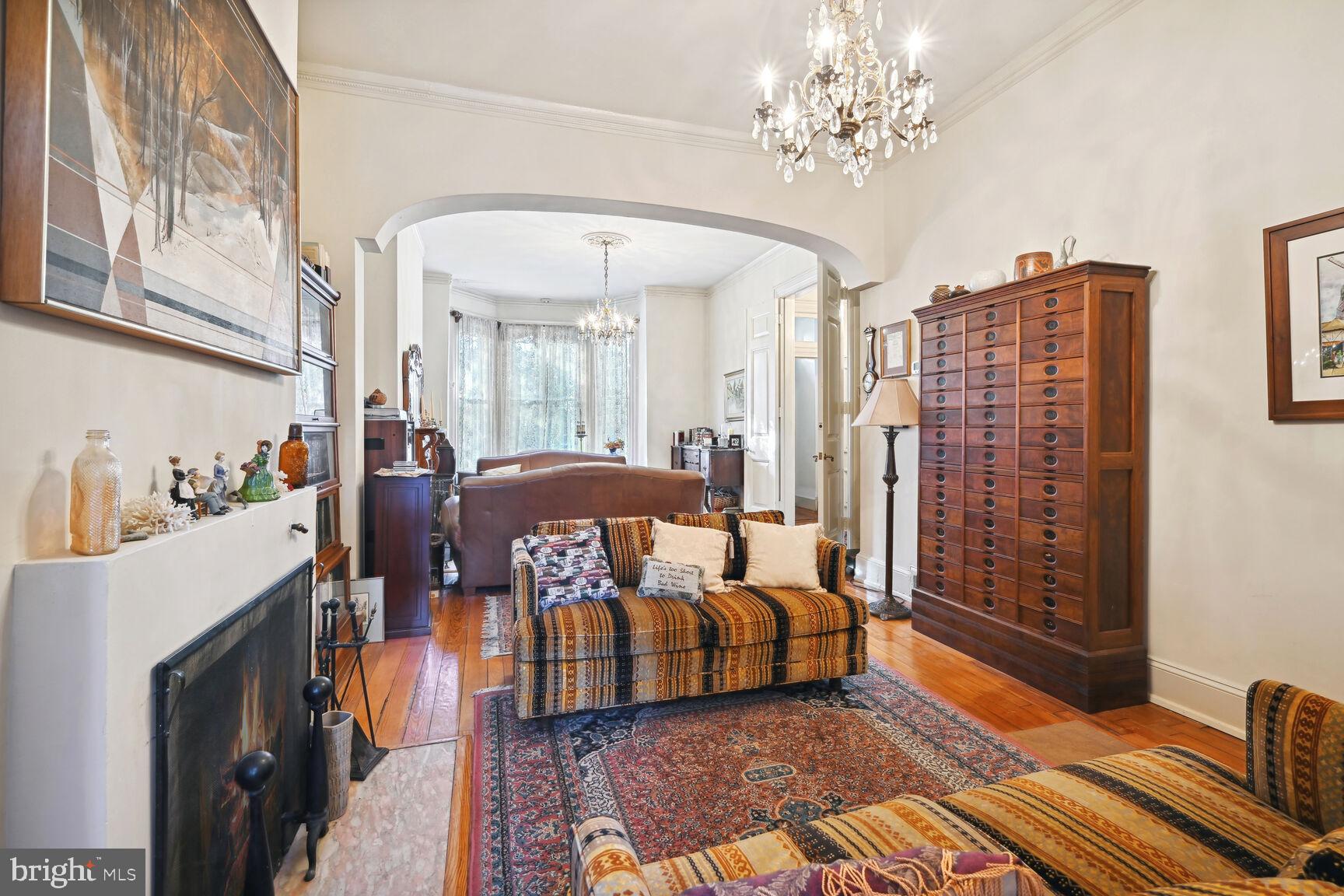 CAPITOL HILL - Residential