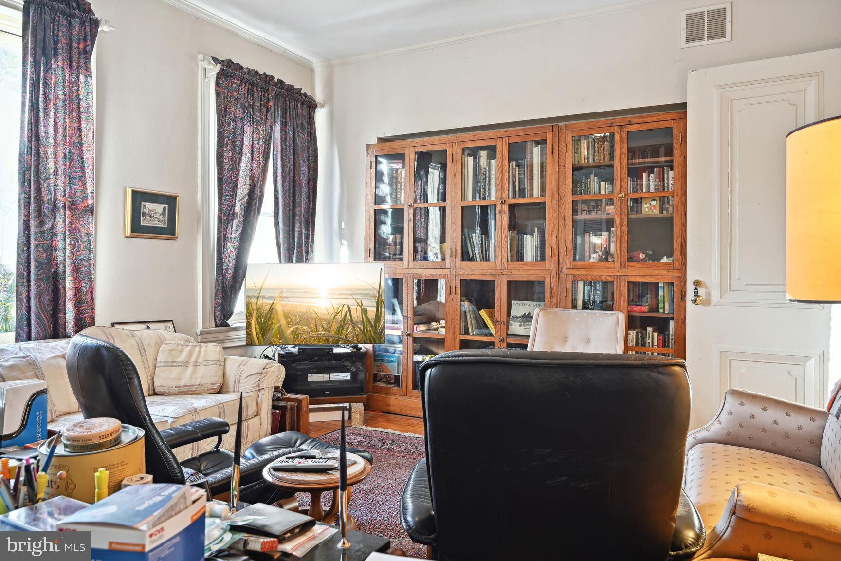 CAPITOL HILL - Residential