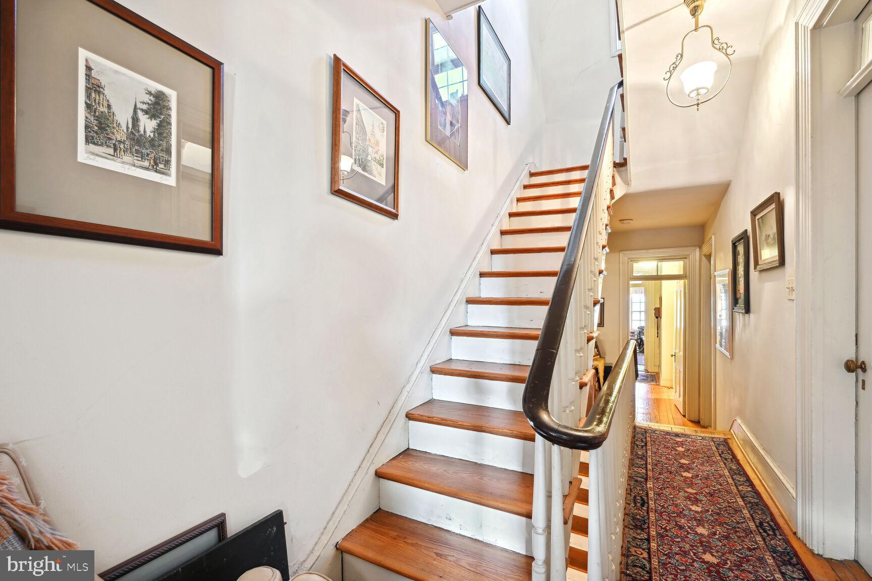 CAPITOL HILL - Residential