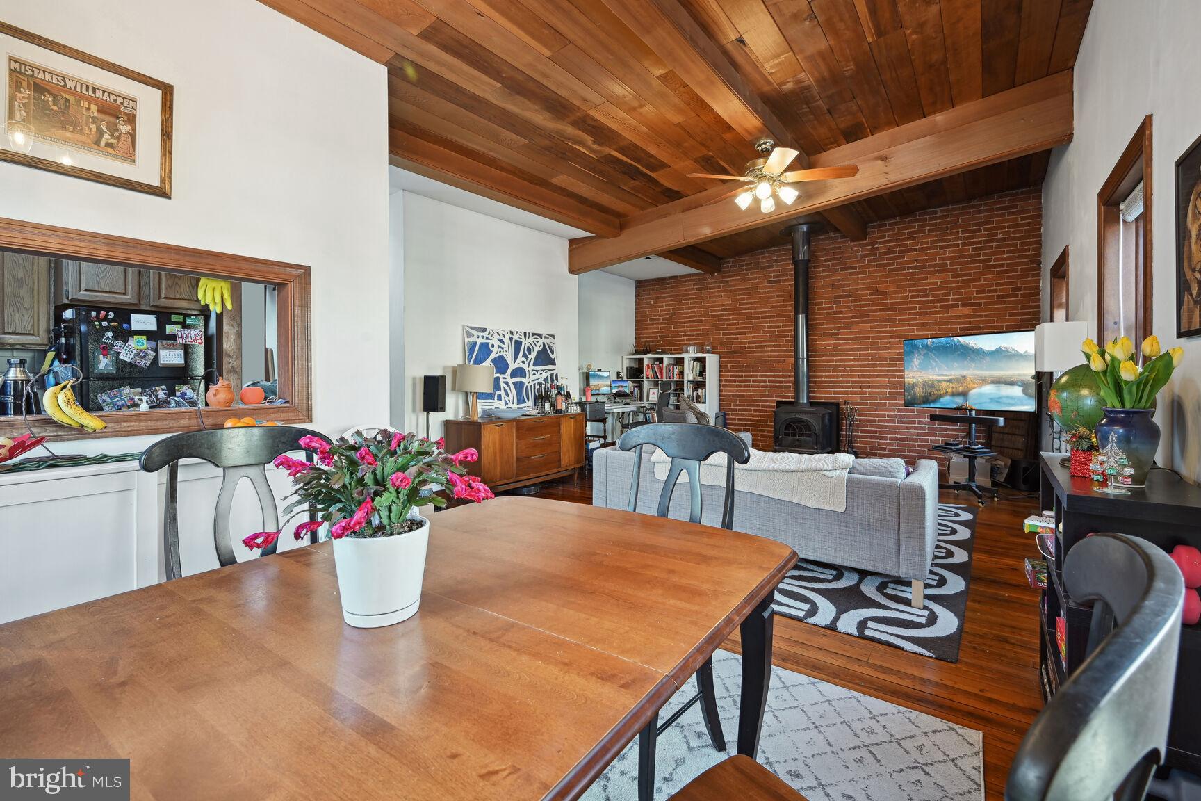 CAPITOL HILL - Residential
