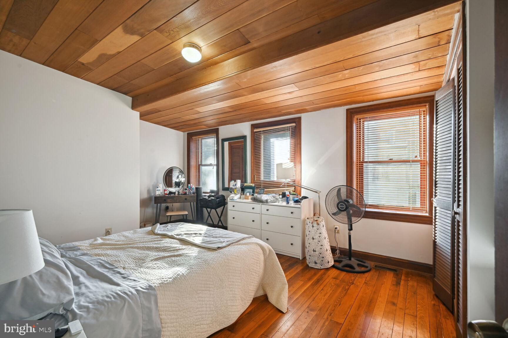 CAPITOL HILL - Residential