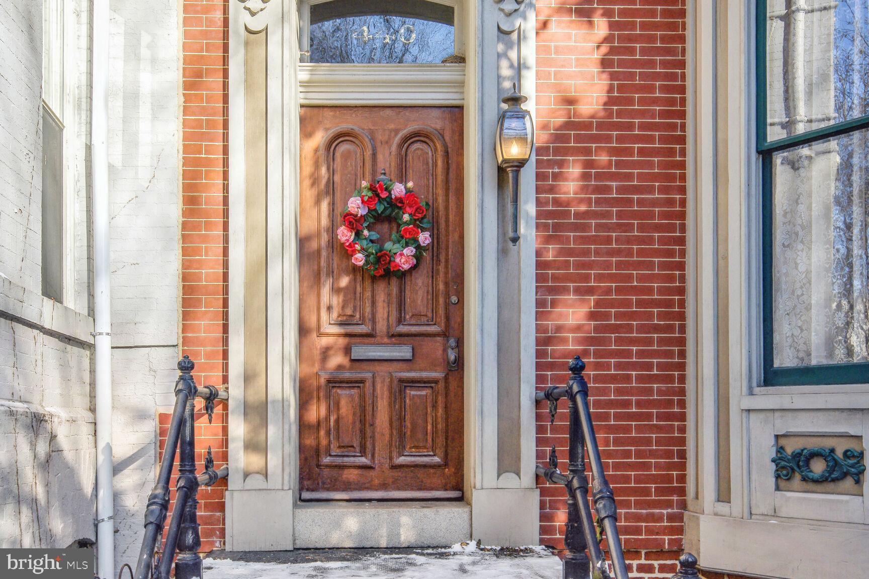 CAPITOL HILL - Residential