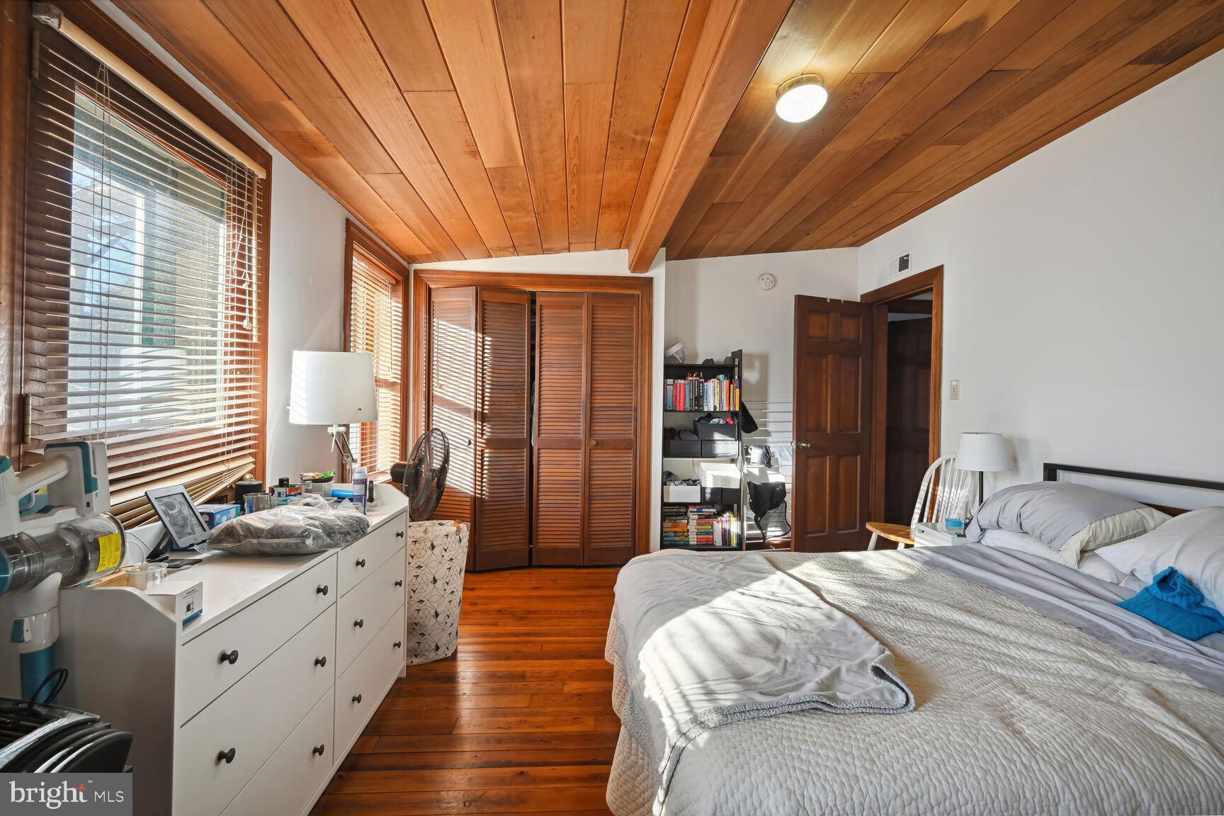 CAPITOL HILL - Residential