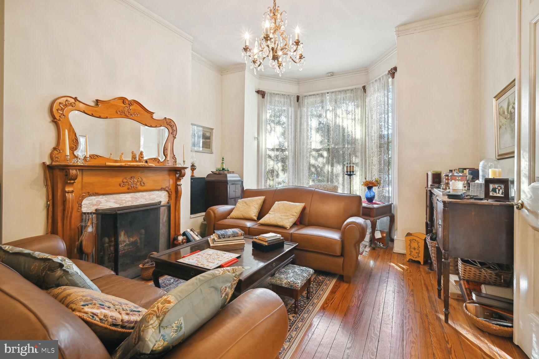 CAPITOL HILL - Residential