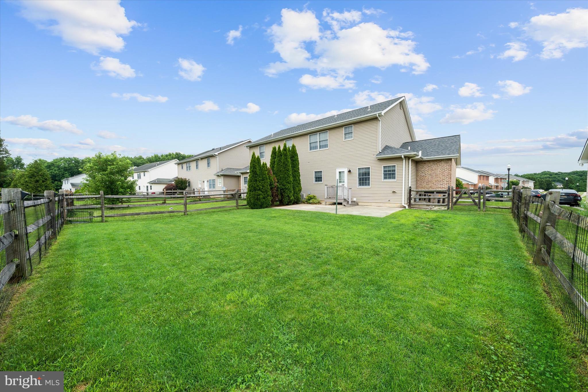 MANSION FARMS - Residential