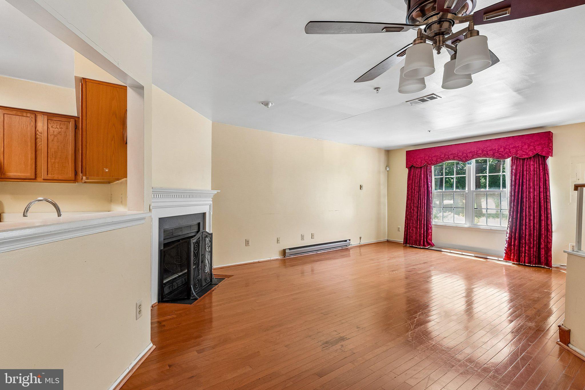 GLENSFORD CONDO - Residential