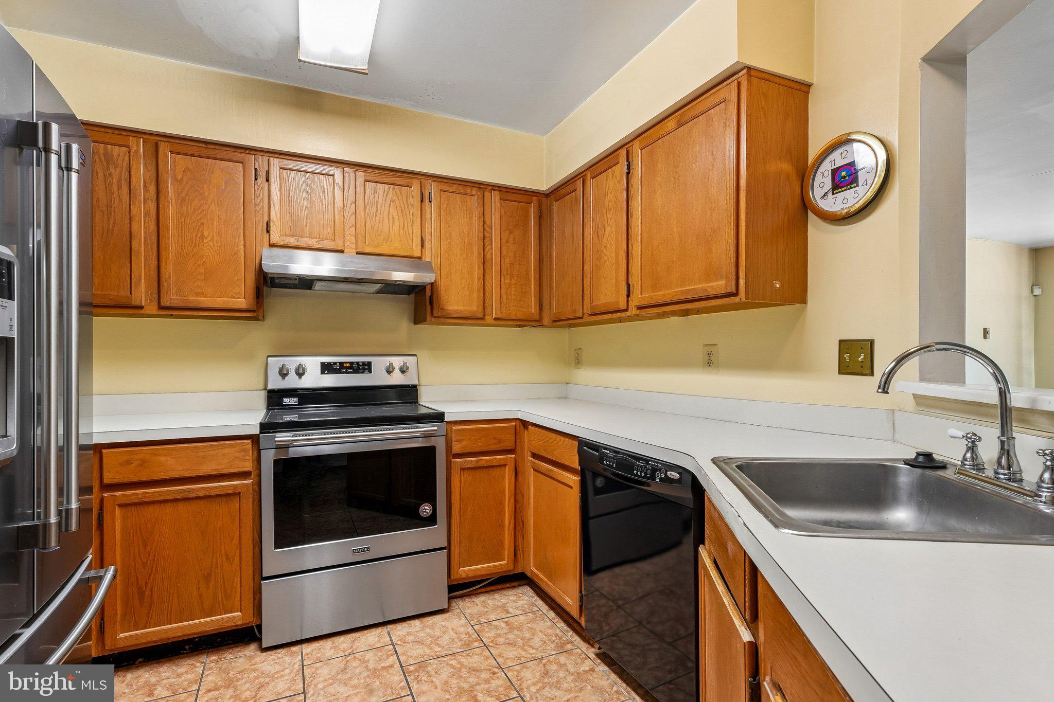 GLENSFORD CONDO - Residential