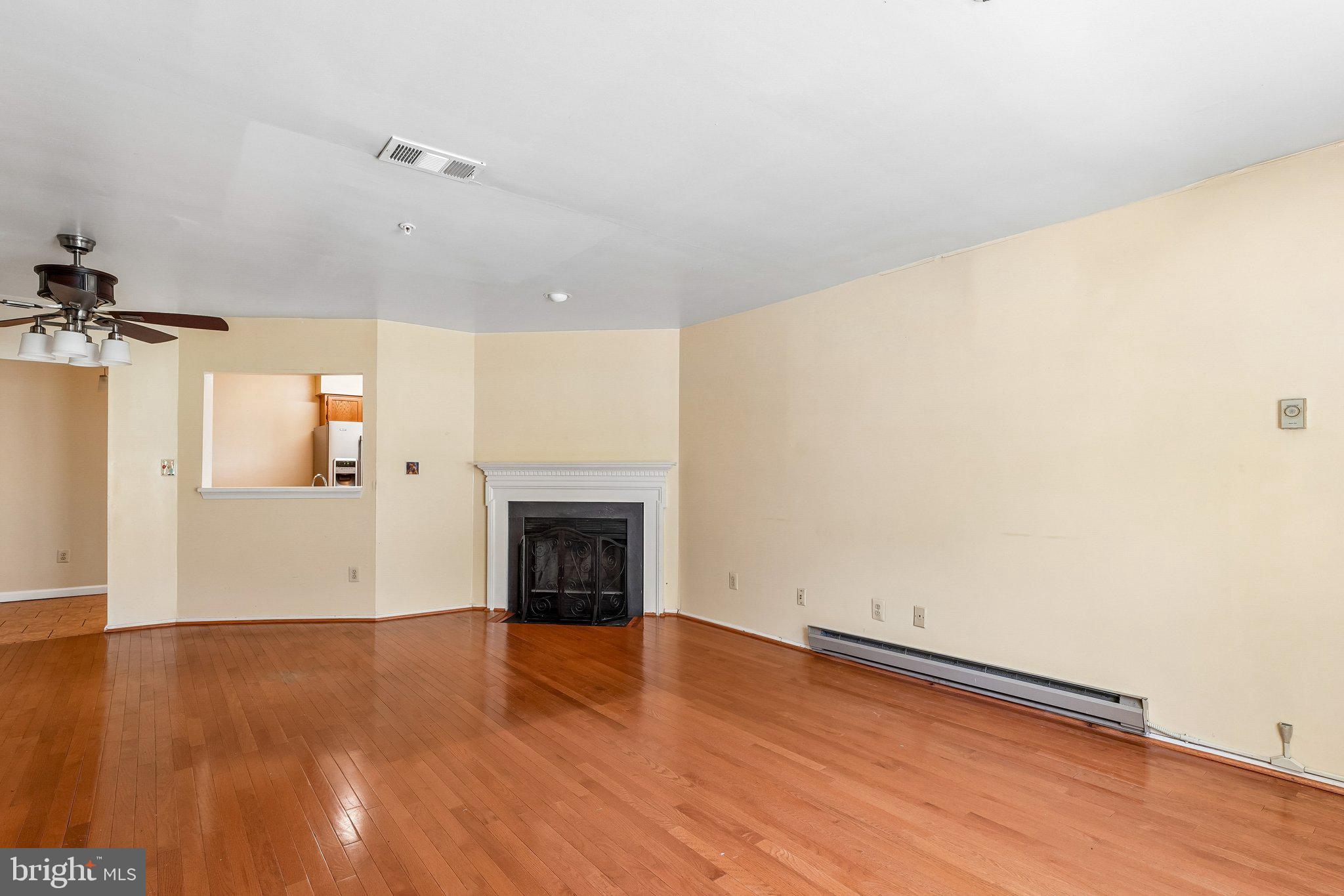 GLENSFORD CONDO - Residential