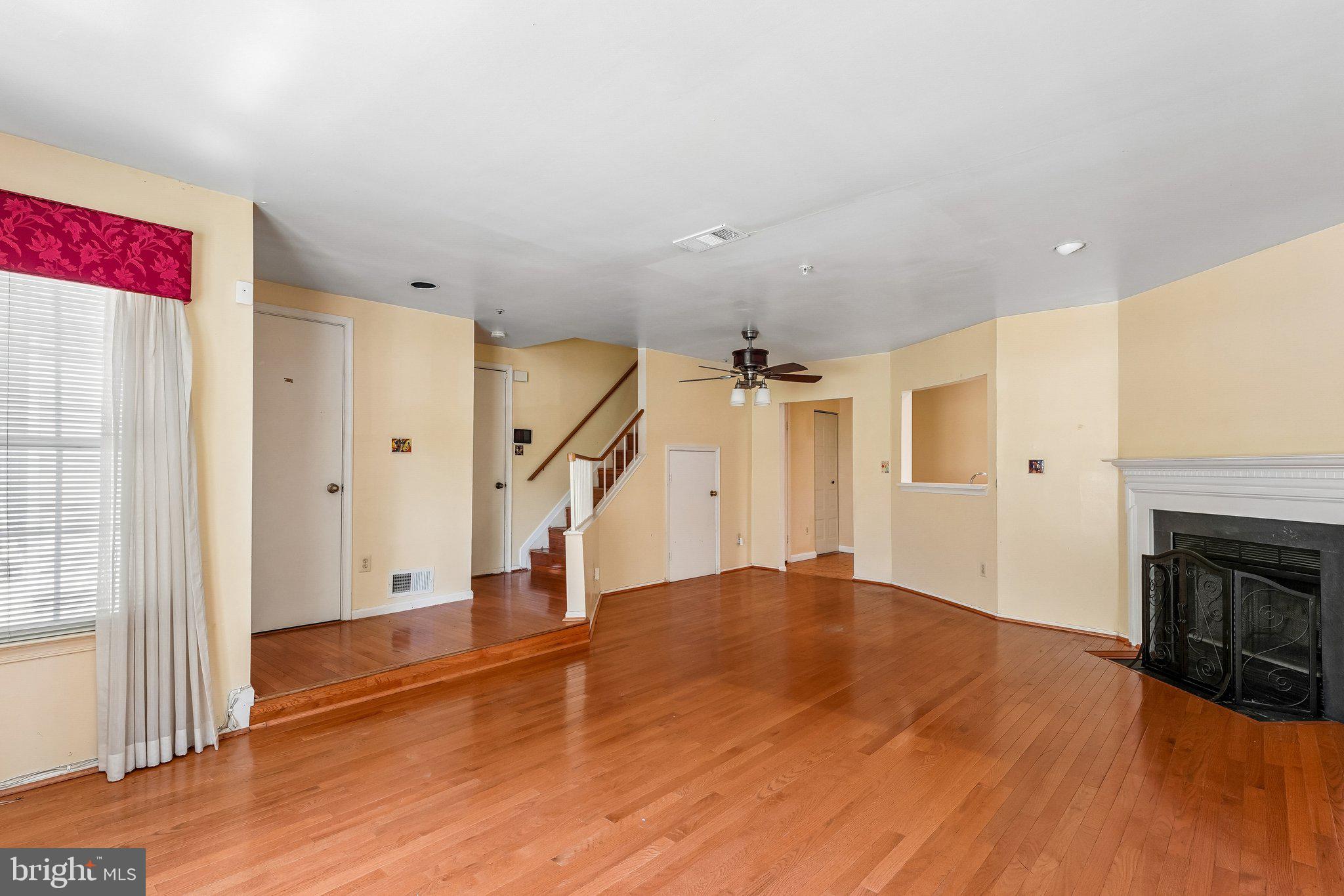 GLENSFORD CONDO - Residential