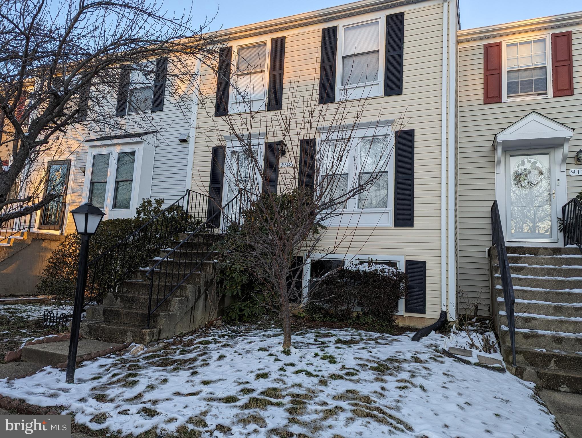 POHICK VILLAGE - Residential Lease