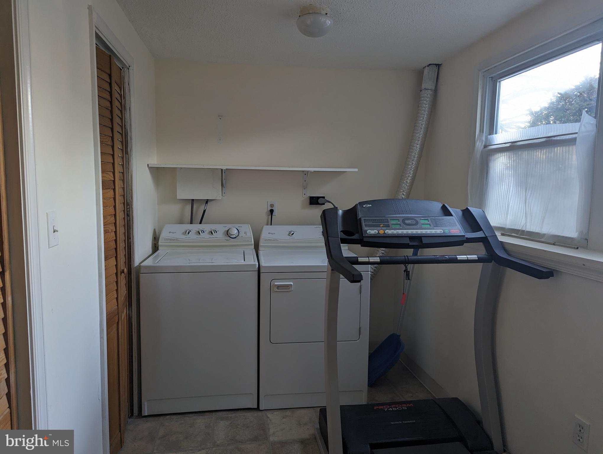 POHICK VILLAGE - Residential Lease
