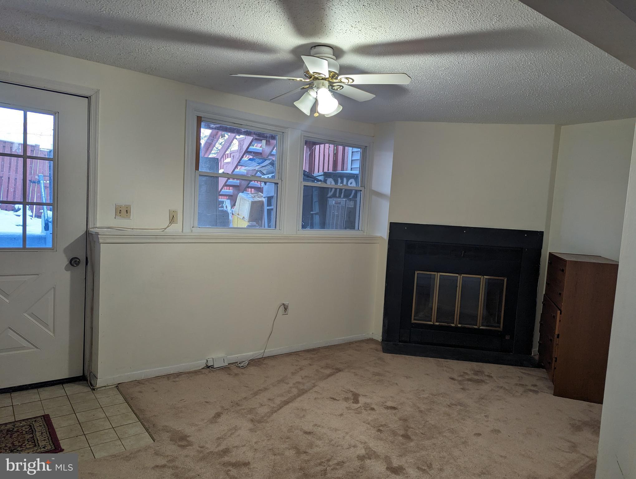 POHICK VILLAGE - Residential Lease