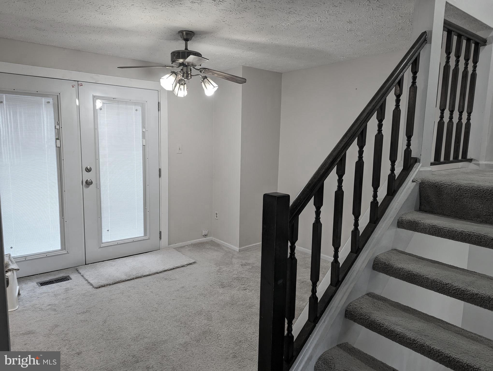 POHICK VILLAGE - Residential Lease