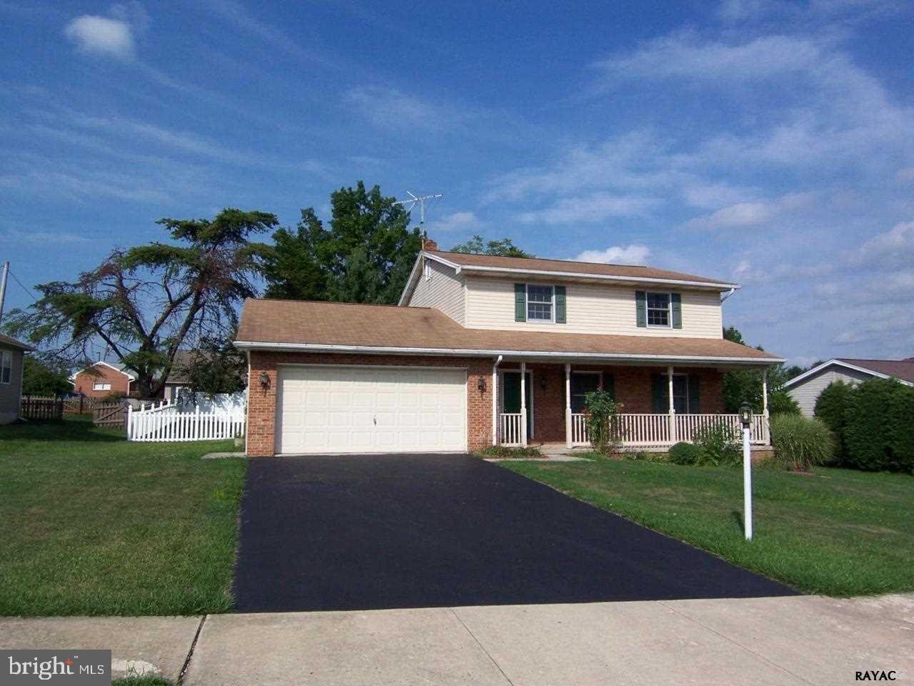Great freshly painted colonial in a quiet Dover neighborhood!  Property has full front porch, FR w/cathedral ceiling & 2 skylights, laminate floors, bfast bar in KIT, MBR w/MBA & lrg walk-in closet, 2 car garage, fenced in backyard and storage shed!  Check this one out today!