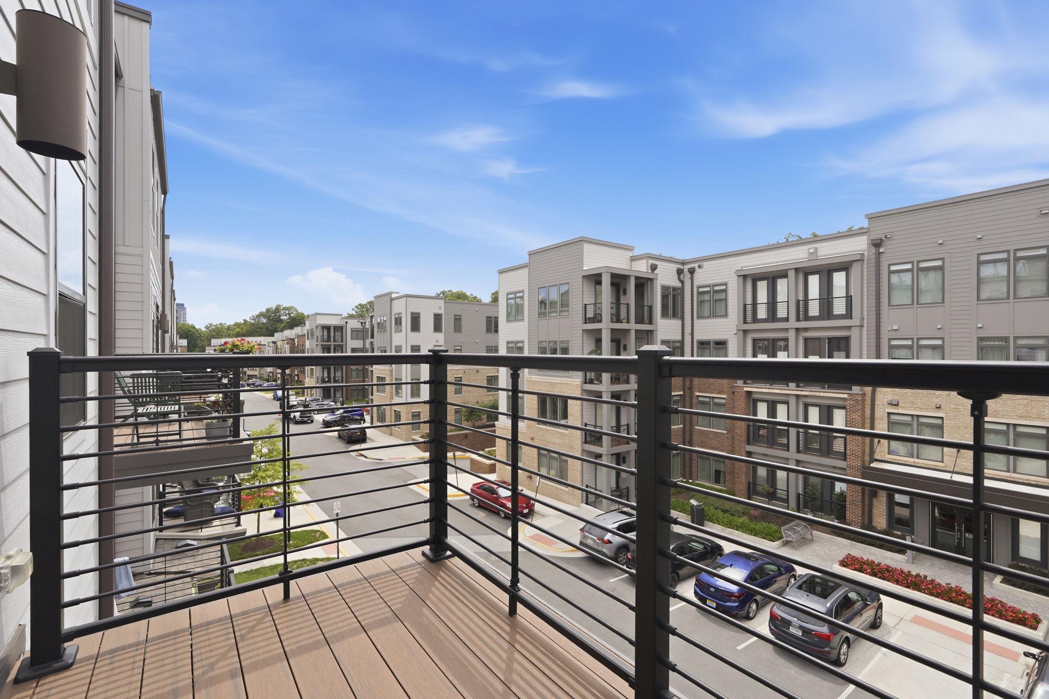 TALL OAKS - Residential