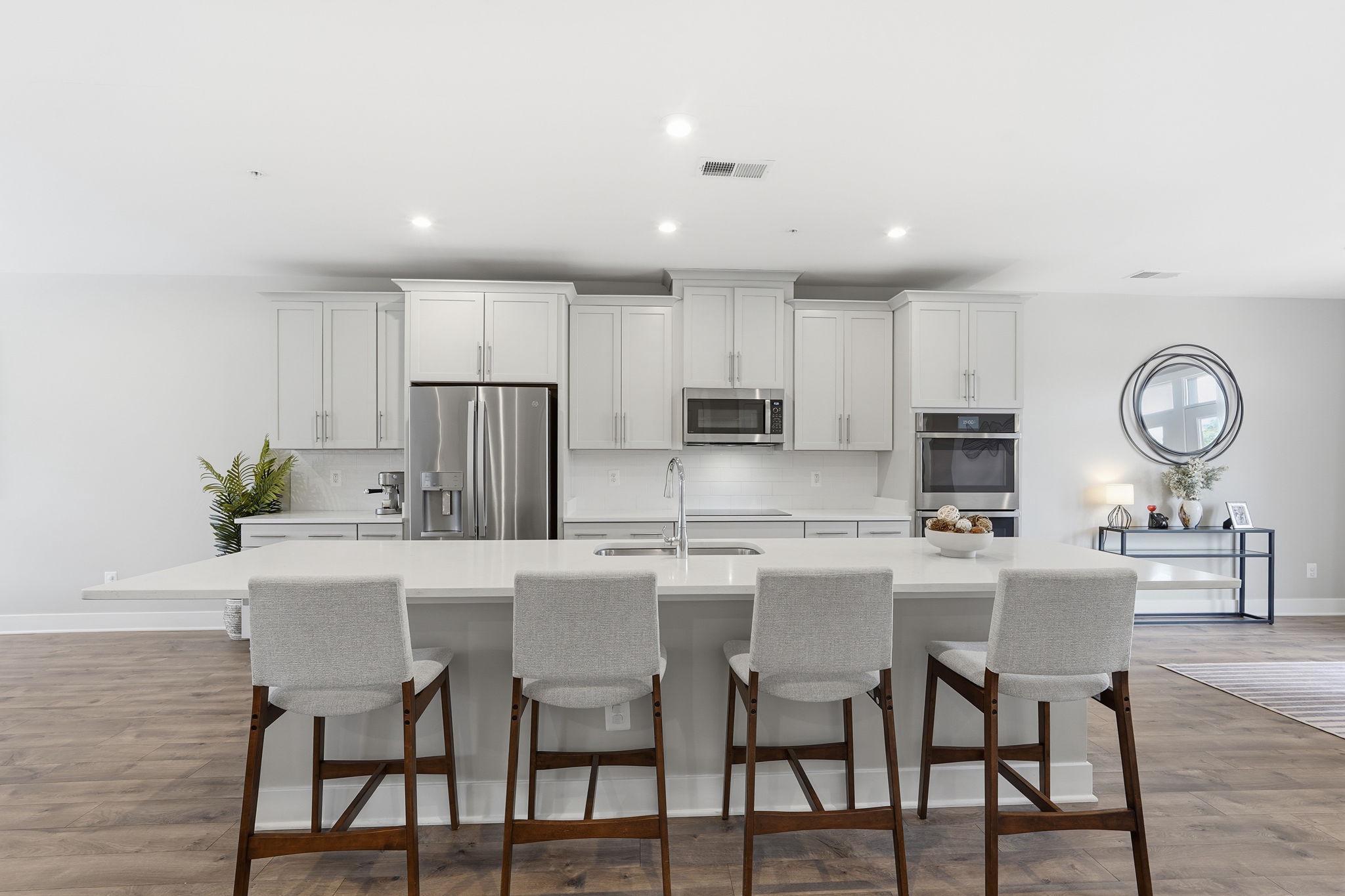 TALL OAKS - Residential