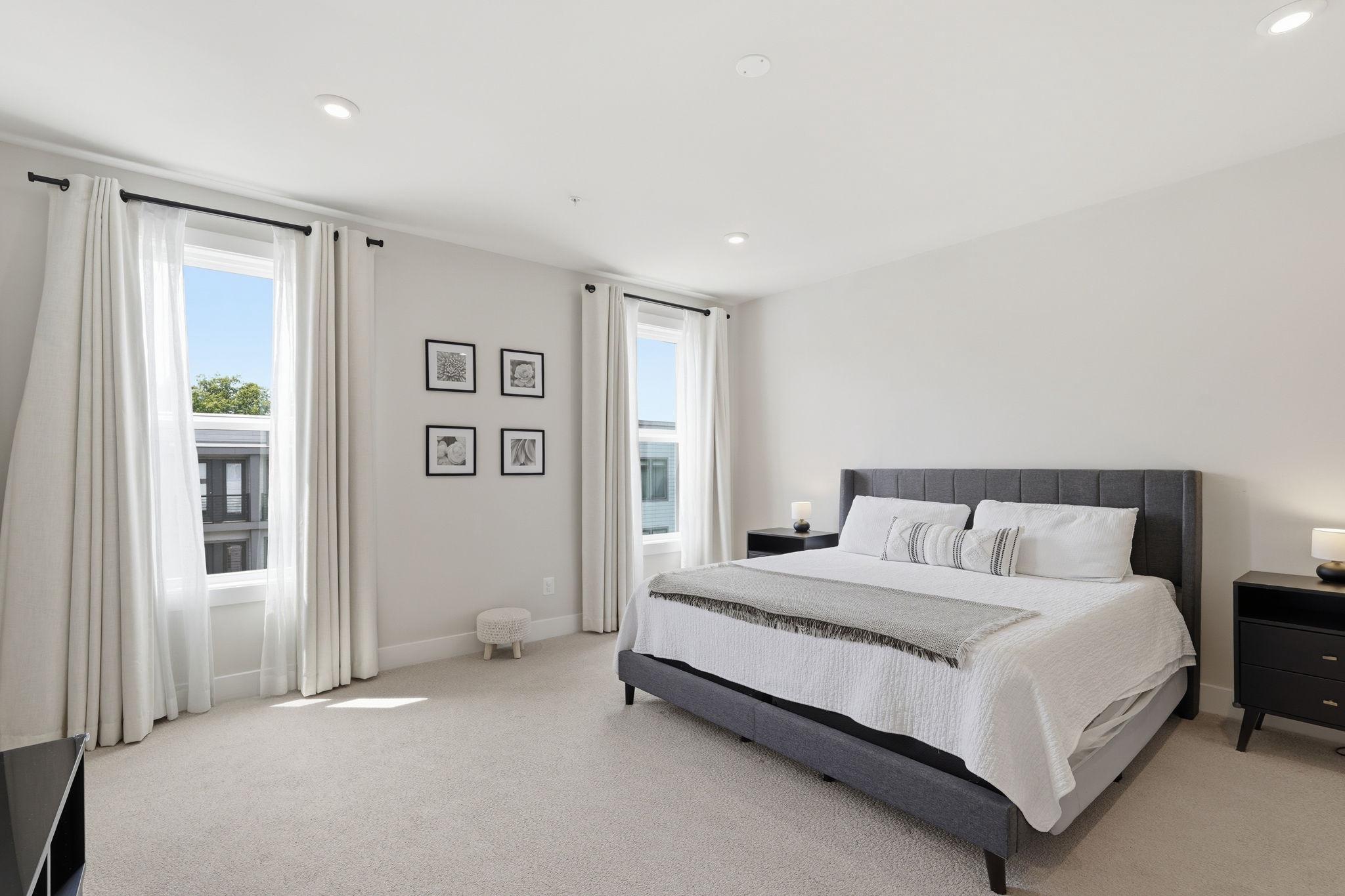 TALL OAKS - Residential