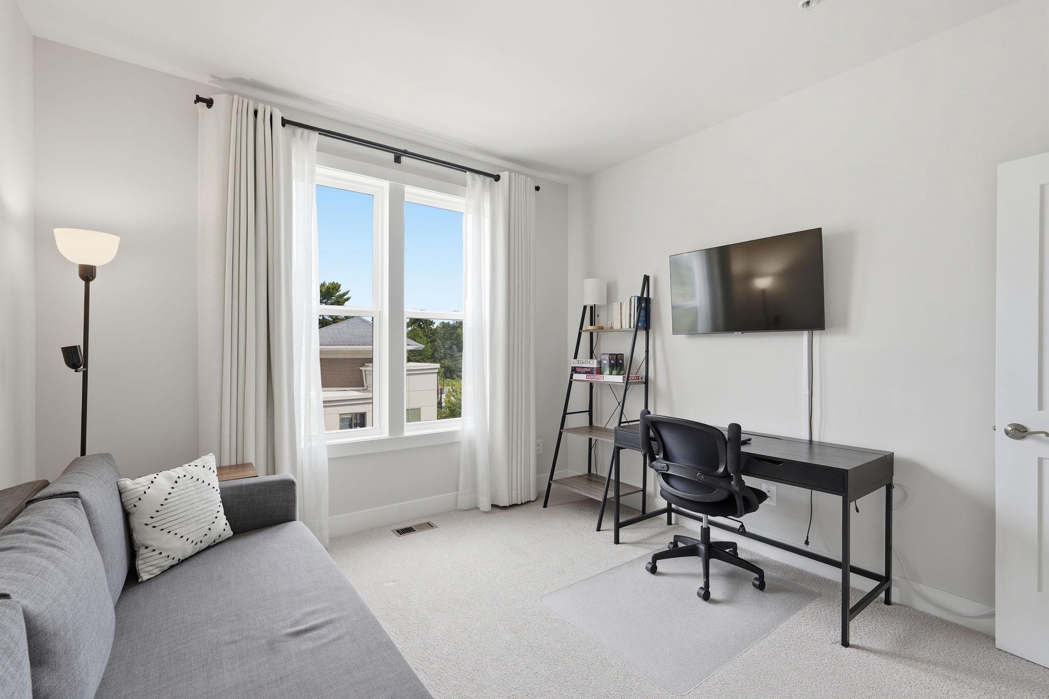 TALL OAKS - Residential