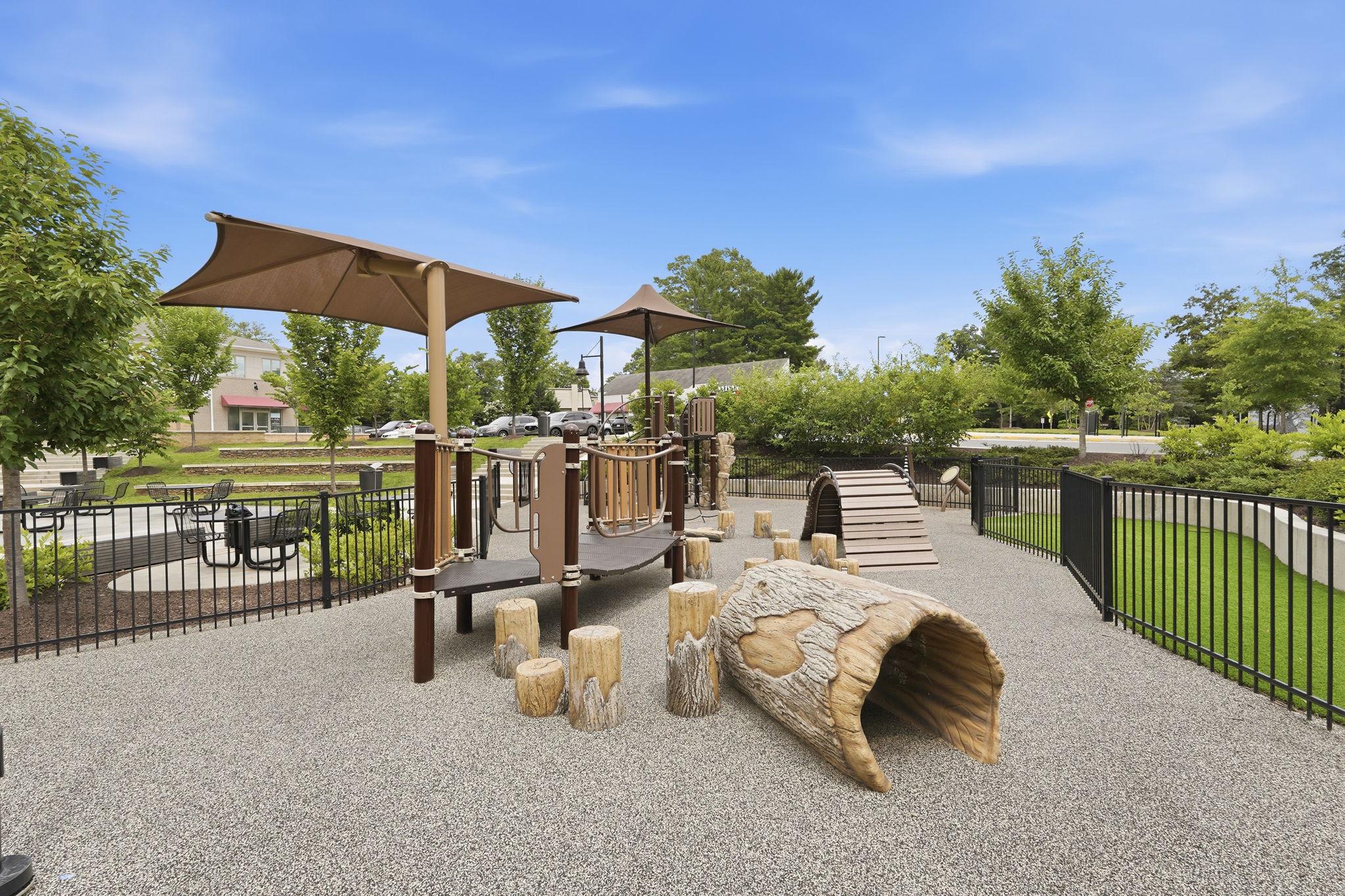 TALL OAKS - Residential