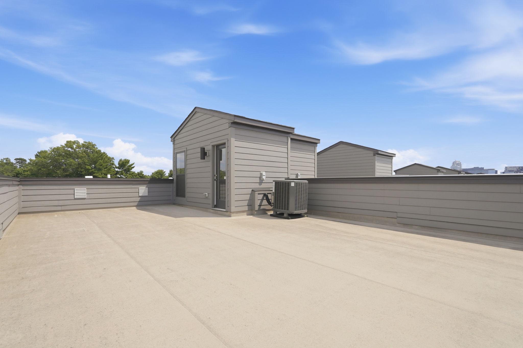 TALL OAKS - Residential