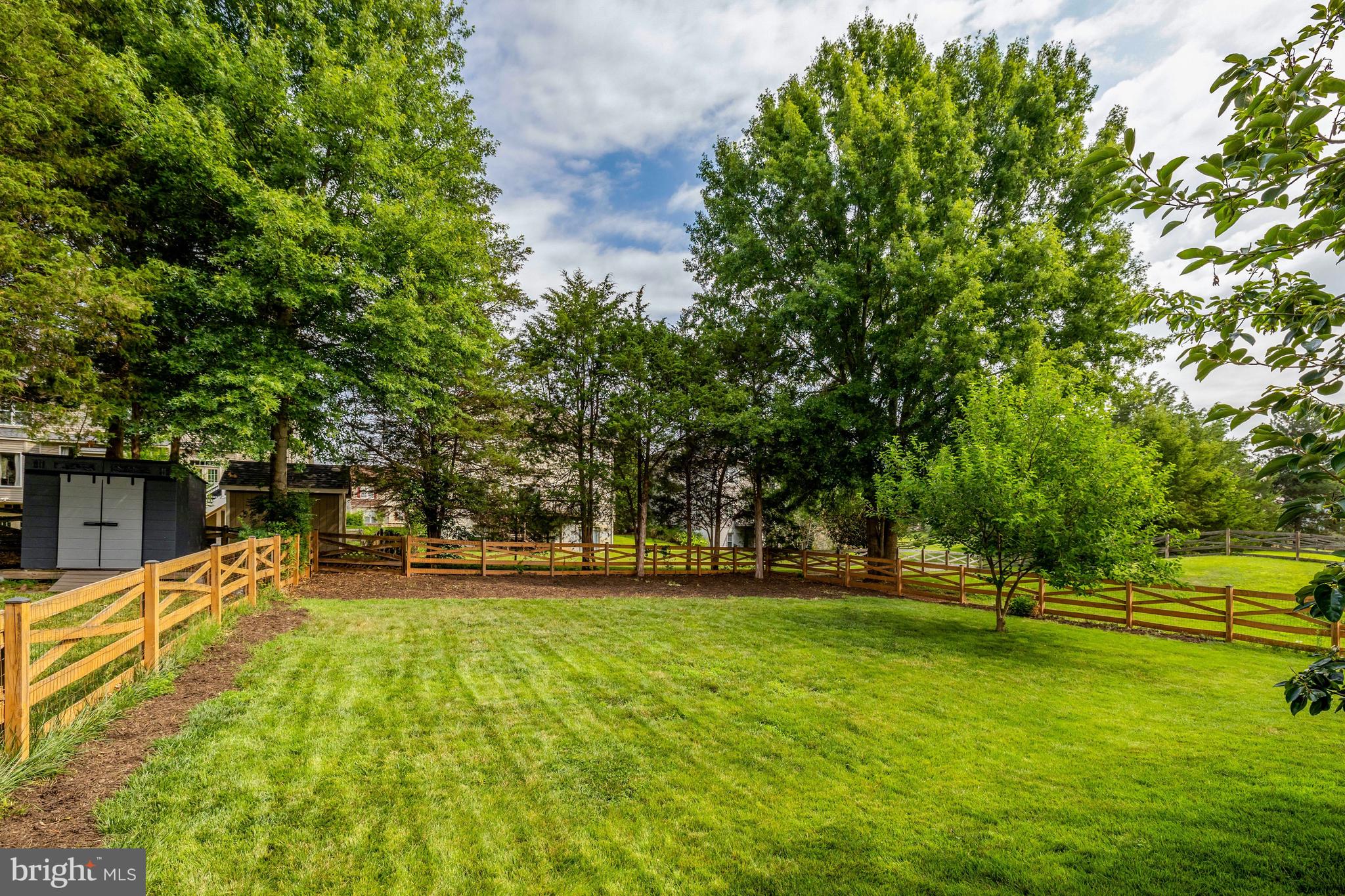 VICTORY LAKES - Residential