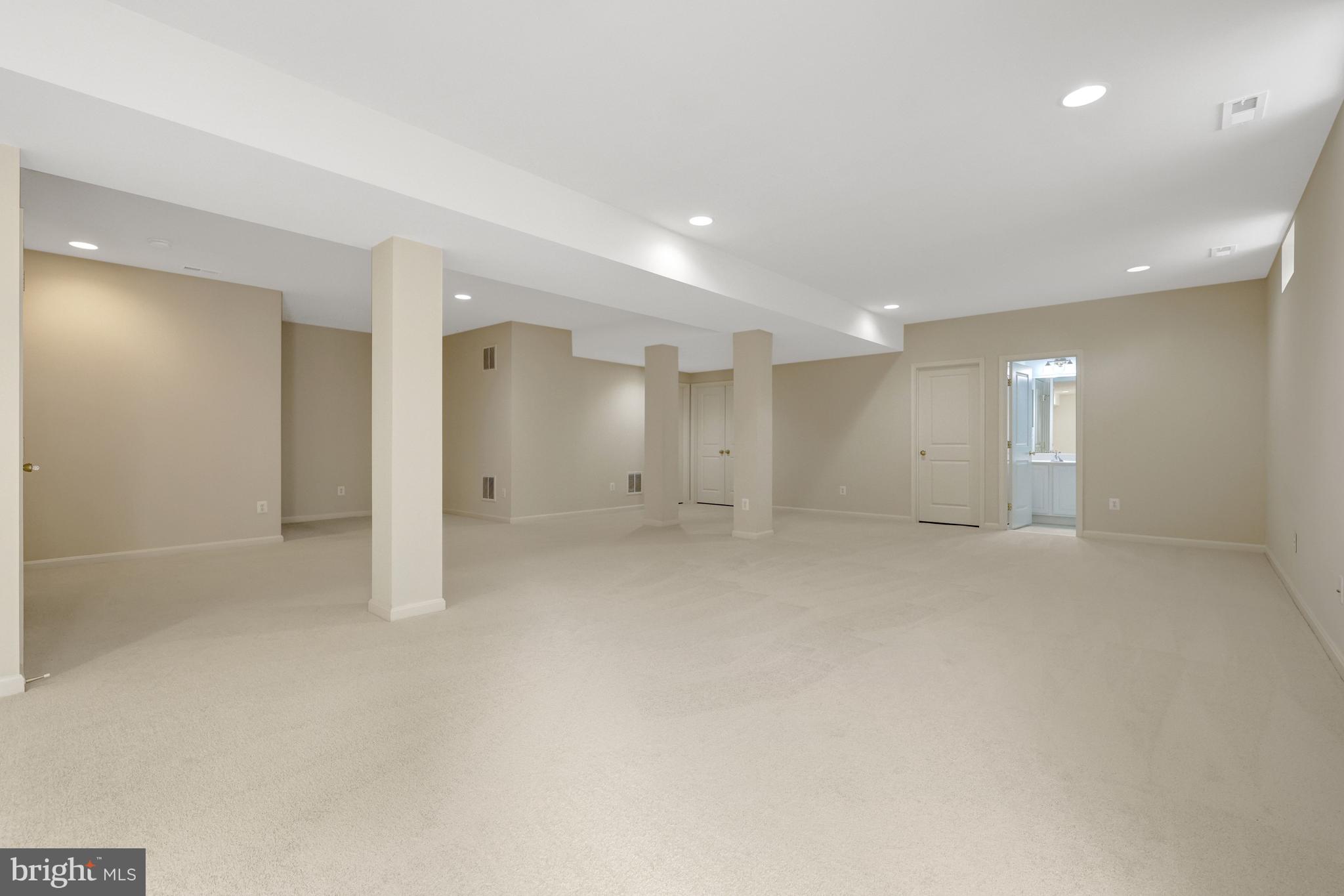 VICTORY LAKES - Residential