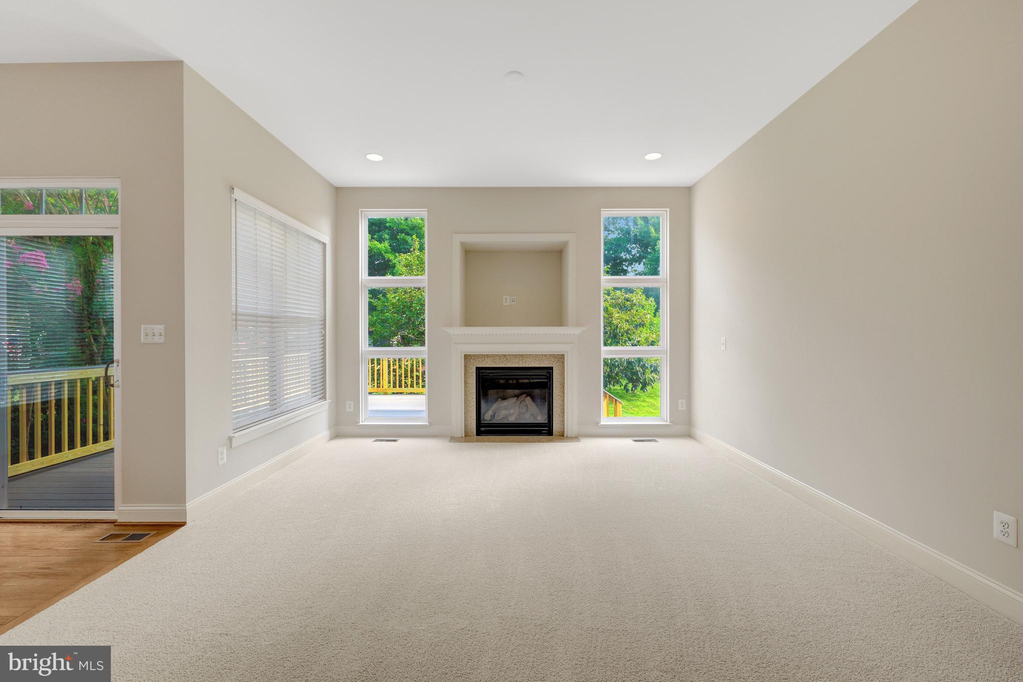 VICTORY LAKES - Residential