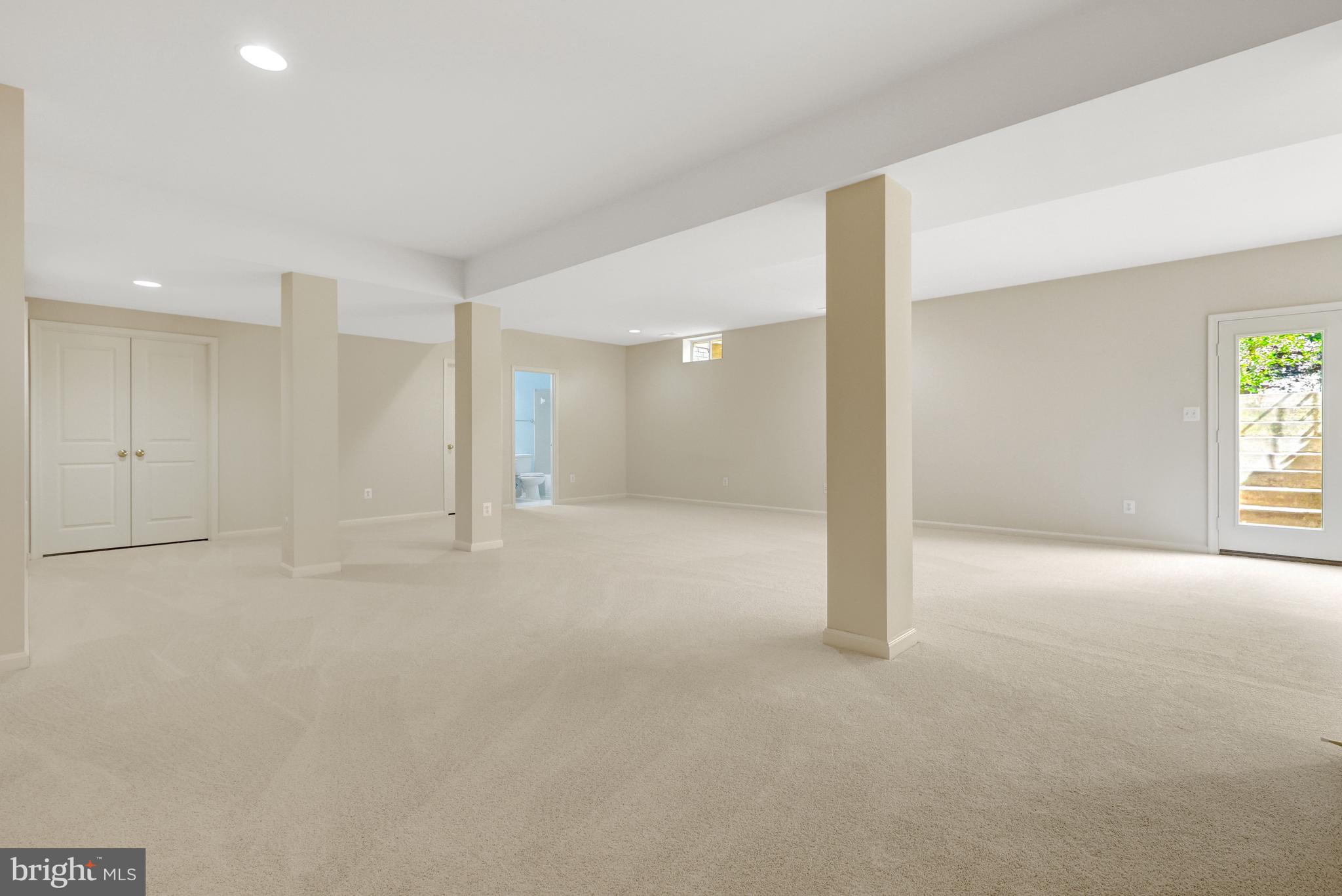 VICTORY LAKES - Residential