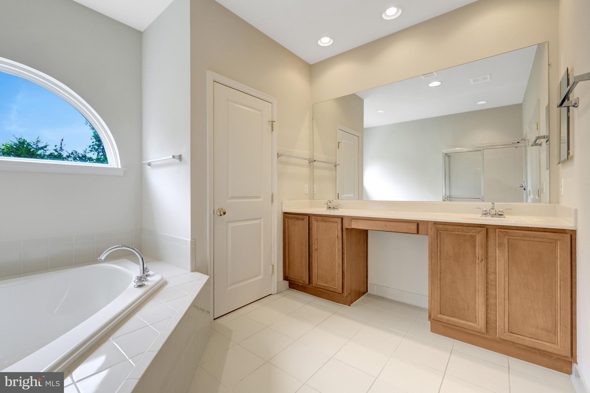 VICTORY LAKES - Residential