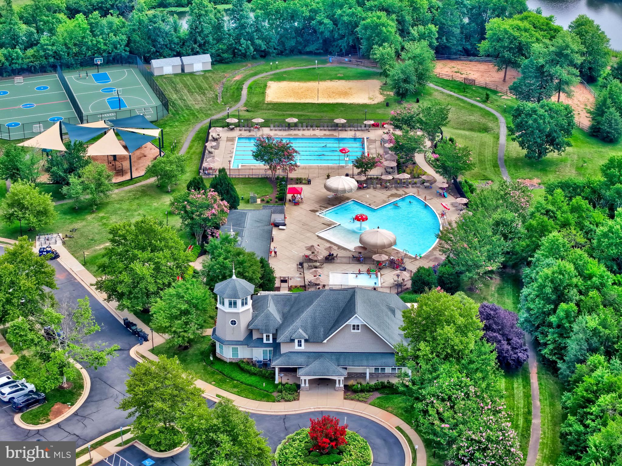 VICTORY LAKES - Residential