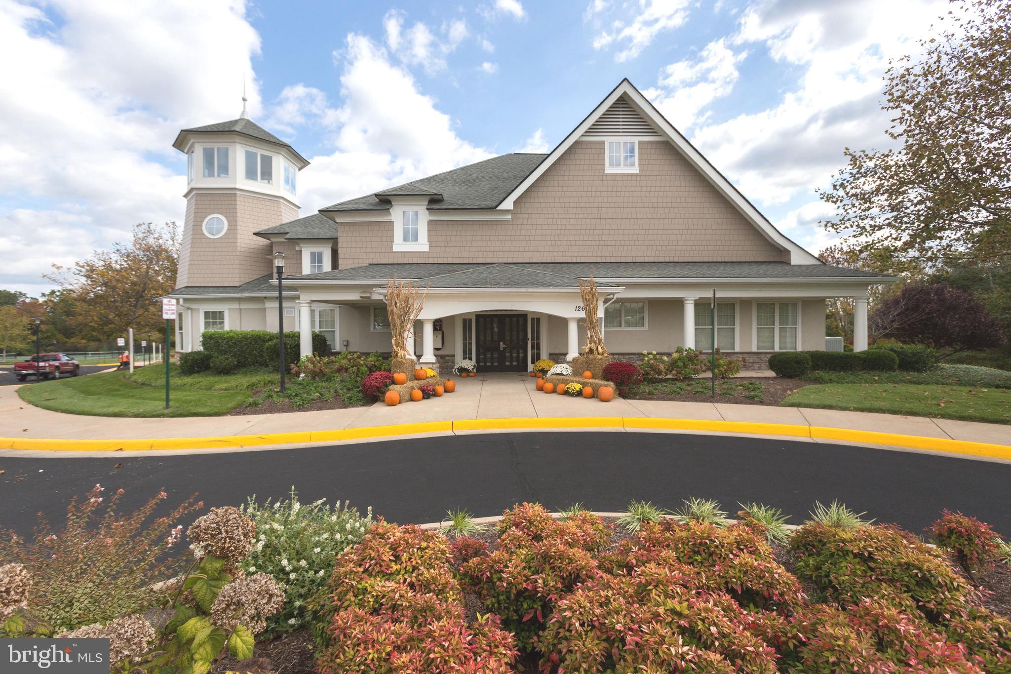 VICTORY LAKES - Residential