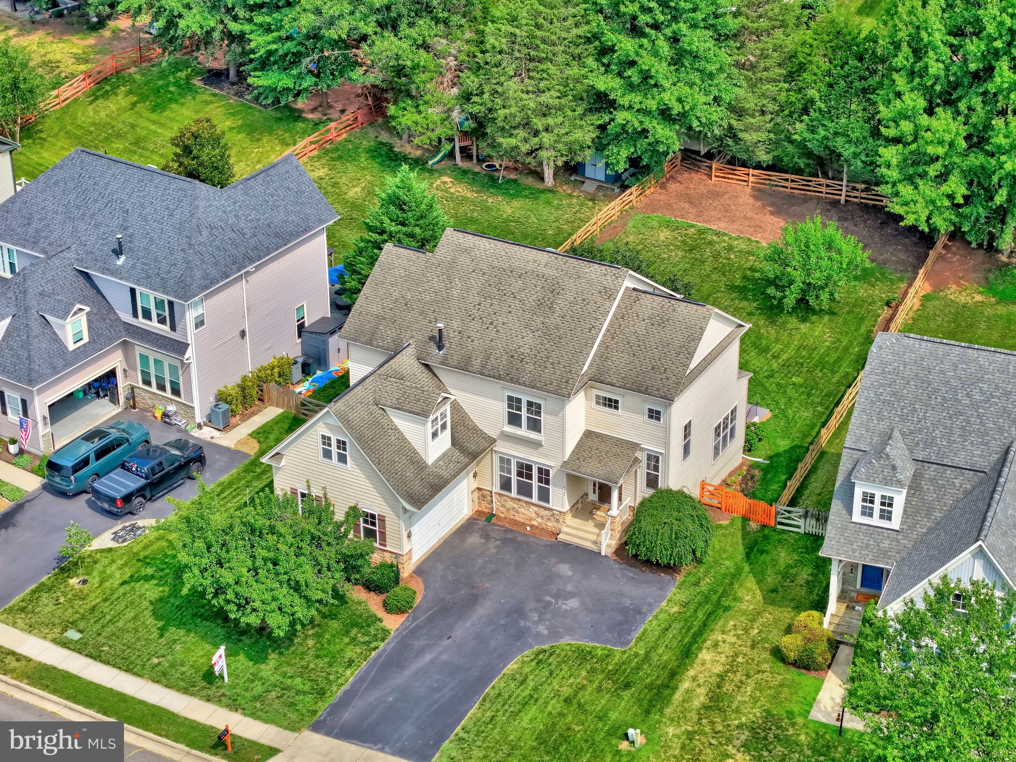 VICTORY LAKES - Residential