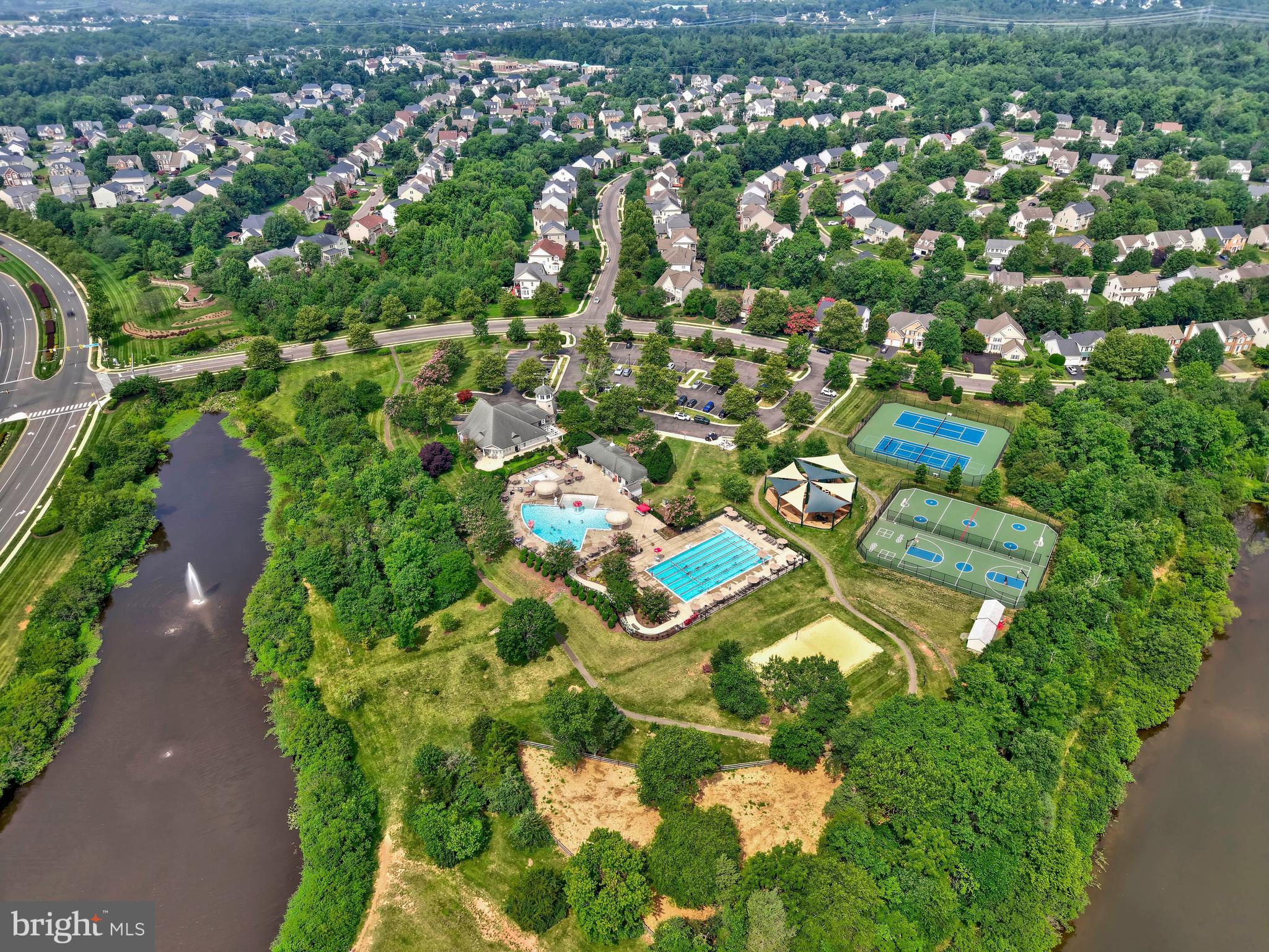 VICTORY LAKES - Residential