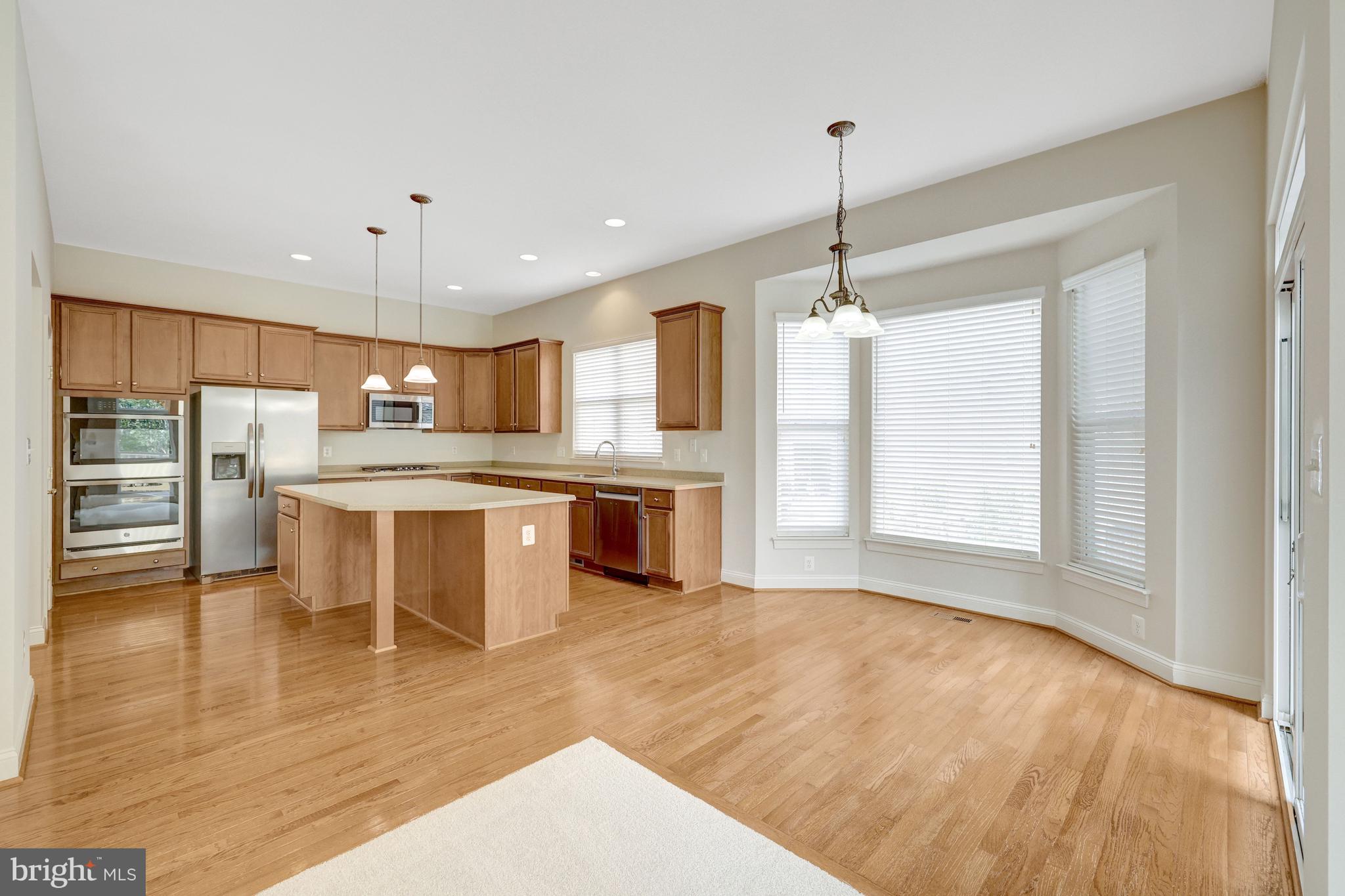 VICTORY LAKES - Residential
