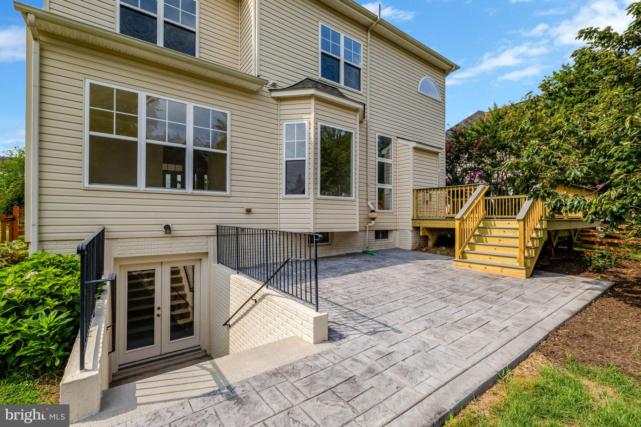 VICTORY LAKES - Residential